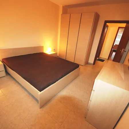 Menada In Karolina Apartamento Sunny Beach