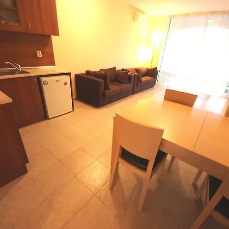 Menada In Karolina Apartamento *