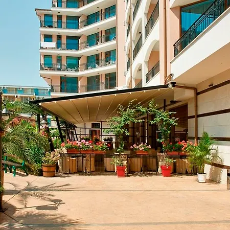 Menada In Karolina Sunny Beach