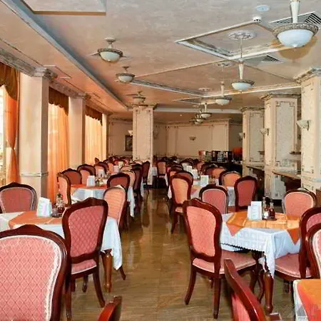 Апартаменти Menada In Karolina *