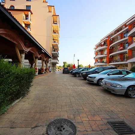 Menada In Karolina Апартаменти Сонячний Берег